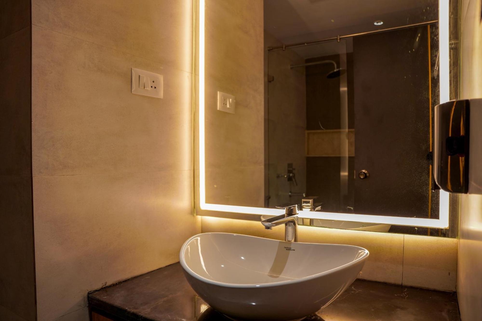 Hotel Beyond Blu Portblair Port Blair Bagian luar foto